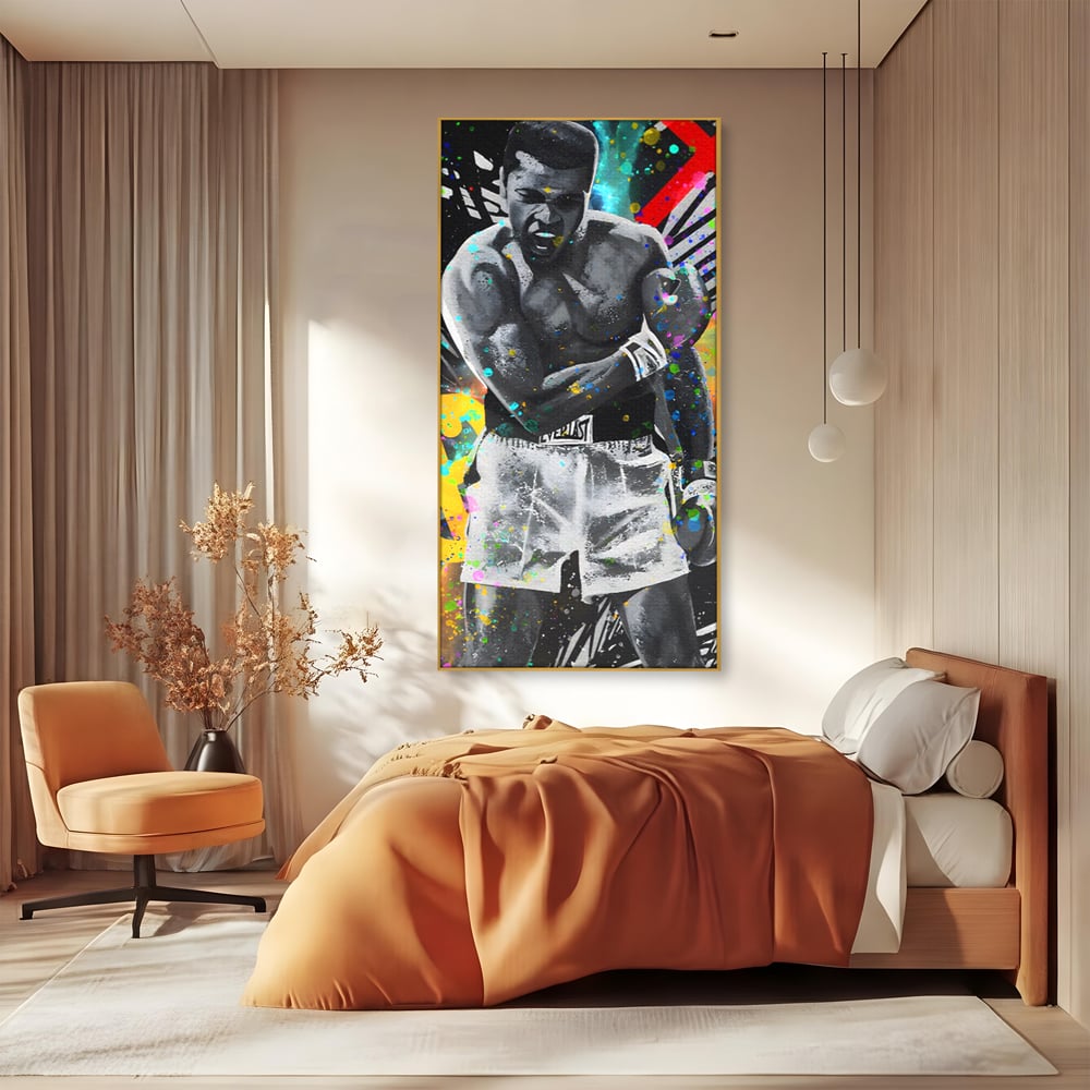 Tablou canvas cu tablou canvas cu muhammad ali in alb si negru, in rama de aluminiu auriu, pe perete intr-un dormitor